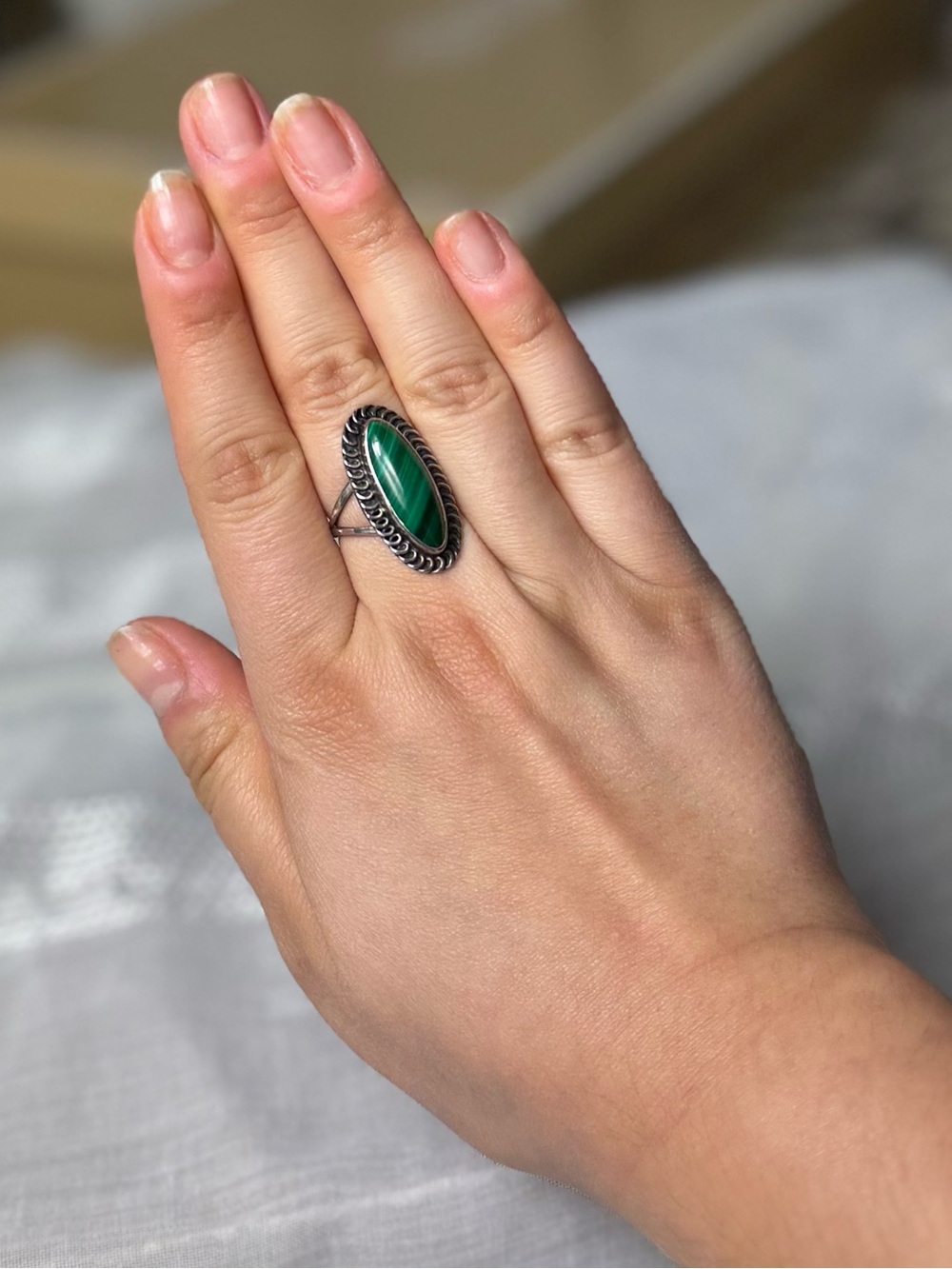 Vintage Native American southwestern green Oval Stone Silver Ring Stamped sun